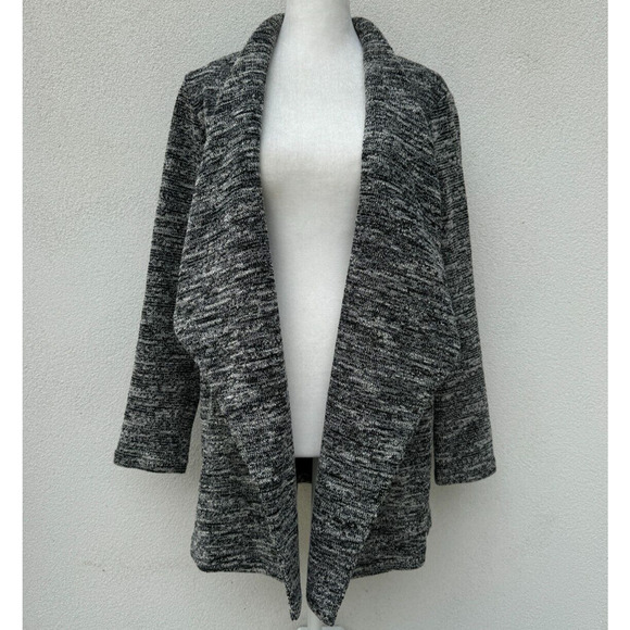 Club Monaco Small Textured Wrap Coat in Black and White - Picture 4 of 13